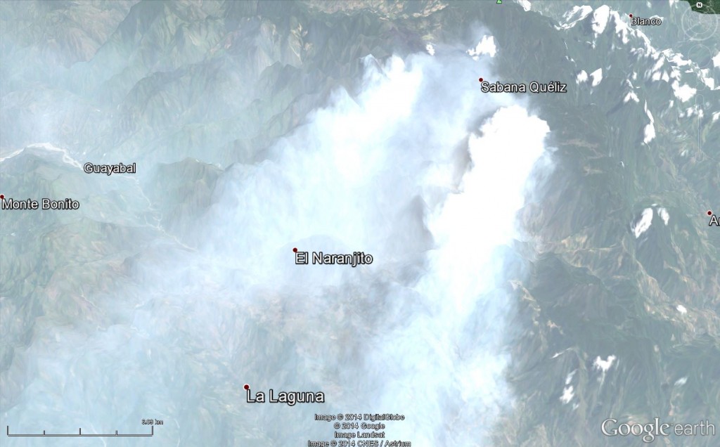Imagen Landsat 8, color real, de fecha 28 de junio de 2014 a las 11.08 am, enfocada sobre pluma de humo apuntando hacia el sur, procedente del incendio de Valle Nuevo. 