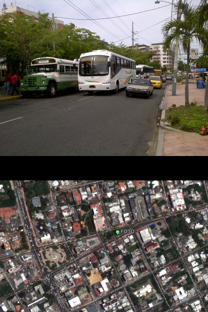 Avenida José Contreras casi esquina Cayetano Rodríguez. La fotografía está tomada sobre la primera mirando hacia el este; ver localización en mapa inferior hecho con GoogleEarth (Foto: J. Martínez, viernes 3 de mayo de 2013, sobre las 3 pm). El margen norte de la José Contreras por una guagua y, en el centro, en doble fila, un autobús. El área de paso para vehículos se reduce a un único carril. Al igual que en la foto anterior, no había ninguna autoridad presente. CAOS TOTAL.